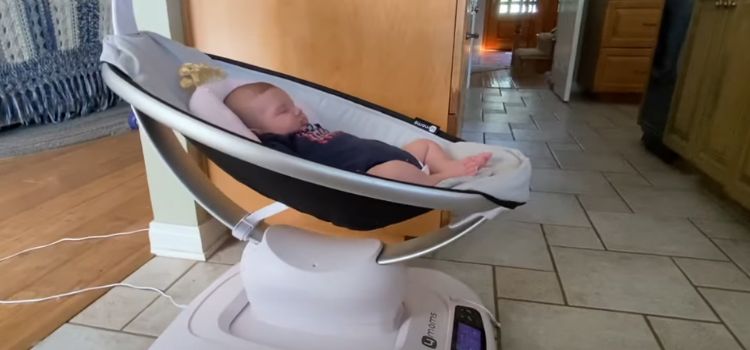Is It Really Safe For A Baby Sleeping In A Mamaroo ?