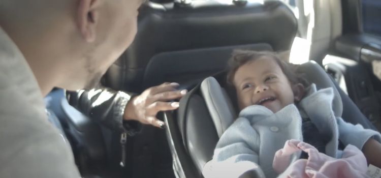 How Can I Stop My Baby Crying in the Car ?