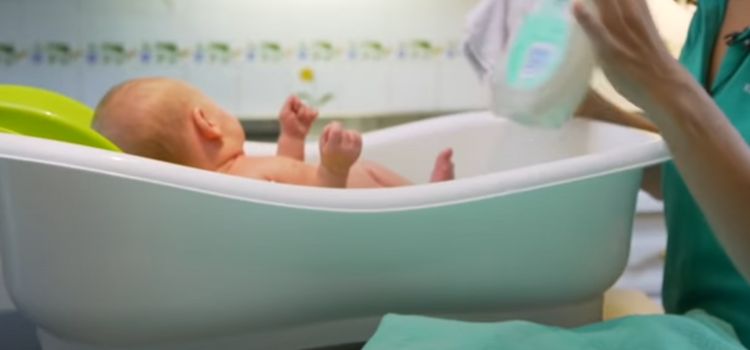 The Importance Of Baby Baths While Travelling 