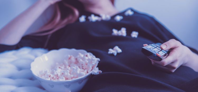 Can I Eat Popcorn While Breastfeeding? Discover The Truth!