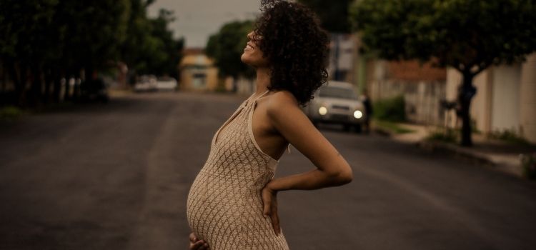 Urban Elegance: Stylish Maternity Photography In The City