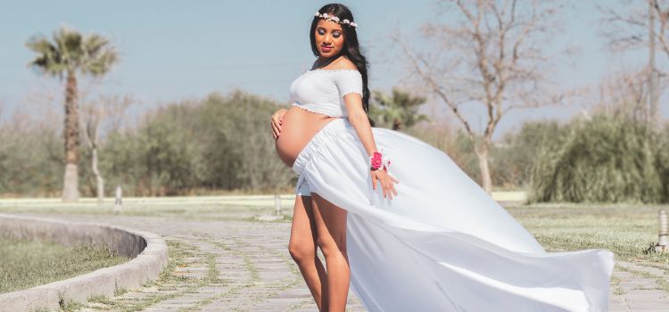 Where To Take Best Maternity Pictures Locally? The Ideal Spots!