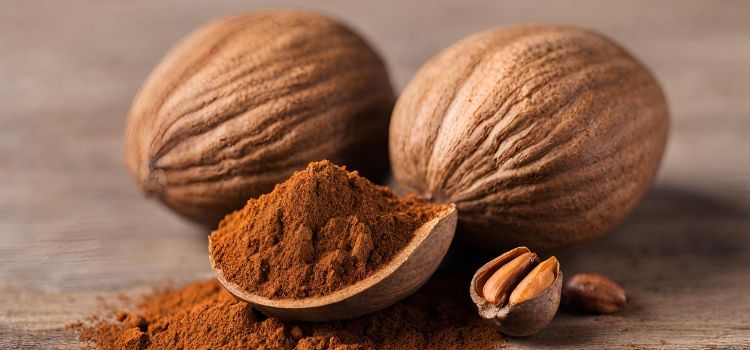 Is Nutmeg Safe During Pregnancy? Nourishing with Caution !